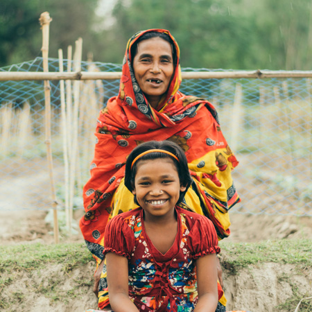 Fojila en haar moeder Amena uit Bangladesh.