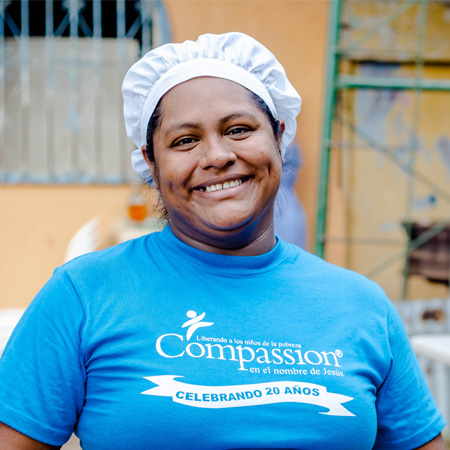 Natividad is kok bij een Compassion-project in Nicaragua.