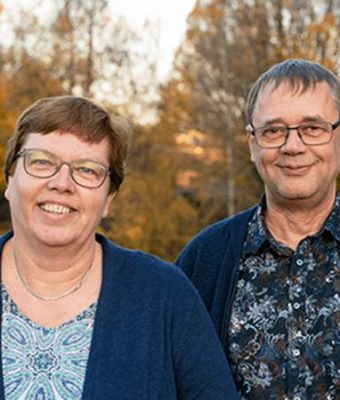 Ale en Willemien doen vrijwilligerswerk voor een goed als schrijfambassadeurs bij Compassion.