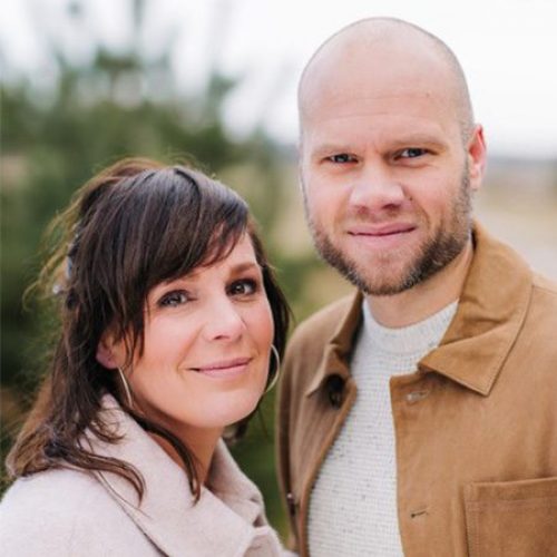 Freek en Liesbeth van der Brugge zijn zangers in de christelijke band LEV.