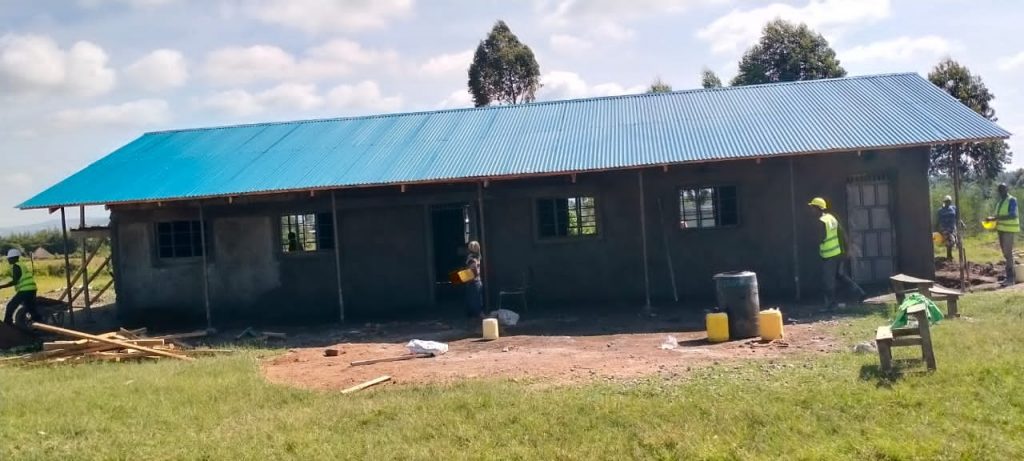De bouw van de school in het Compassion-project in Mogor, Kenia, is klaar.
