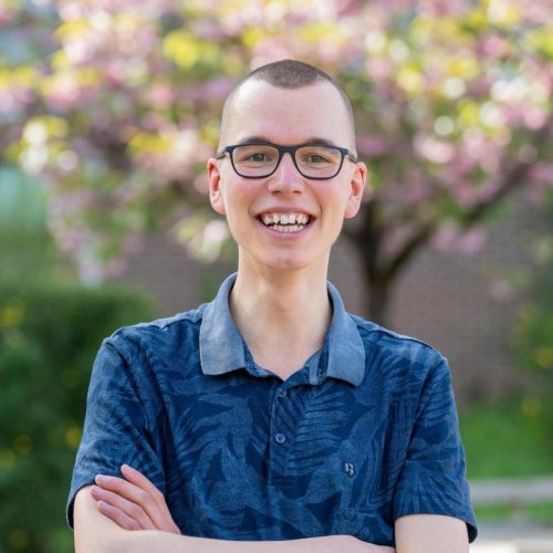 Foto van Boris, vertaalambassadeur voor Compassion Nederland.